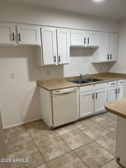 1242 W Carla Vista Drive