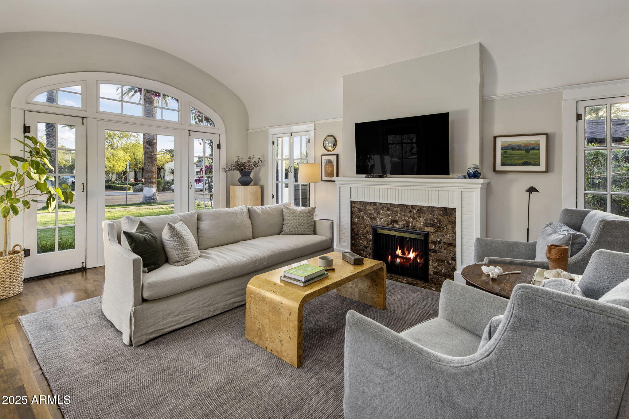 58 W WILSHIRE Drive