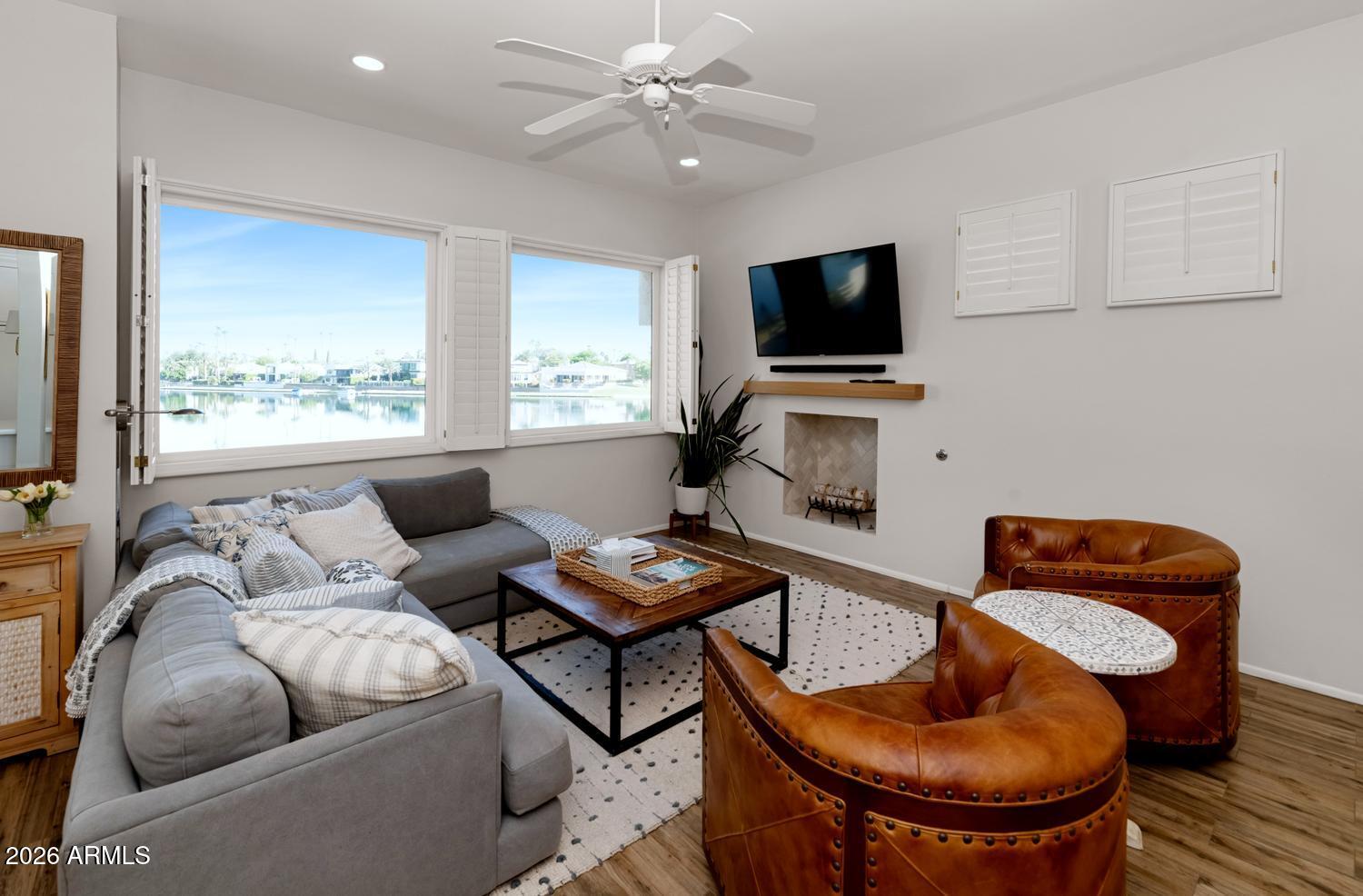 8270 N Hayden Road Unit 2011