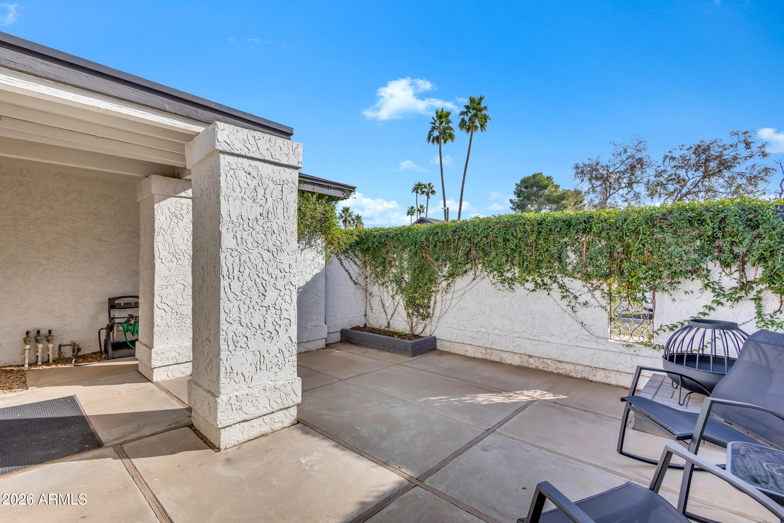 1756 W ISABELLA Avenue