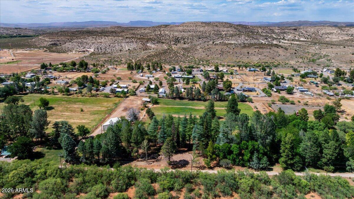 4000 W MAHONEY Road -