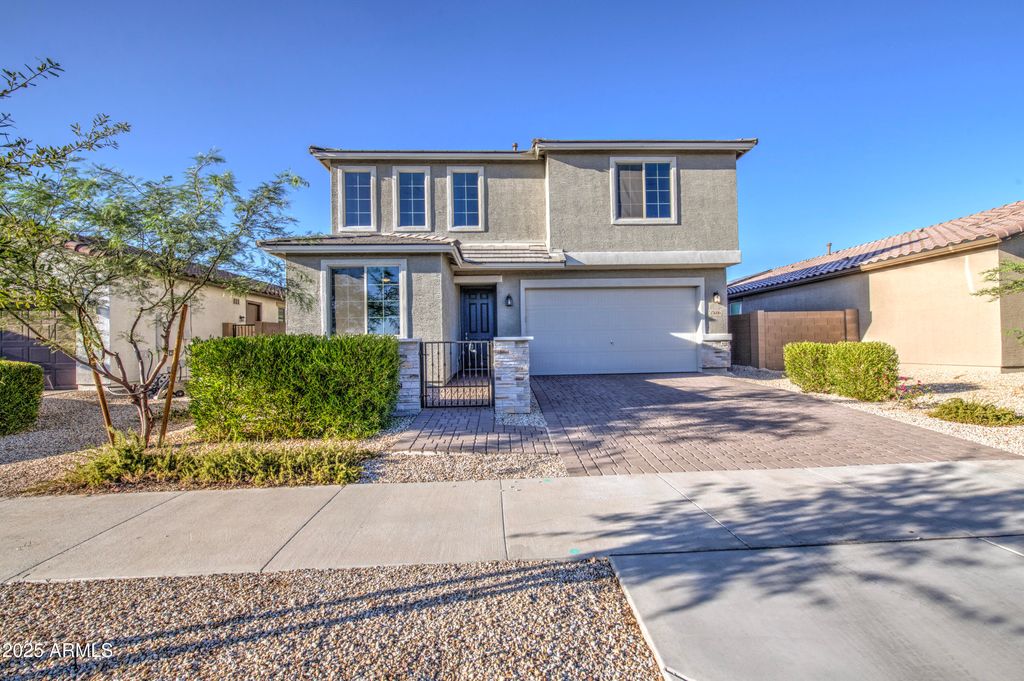 Photo of 15696 W Monroe Street, Goodyear, AZ 85338 (MLS # 6924121)