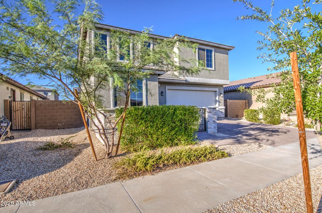 Photo of 15696 W Monroe Street, Goodyear, AZ 85338 (MLS # 6924121)