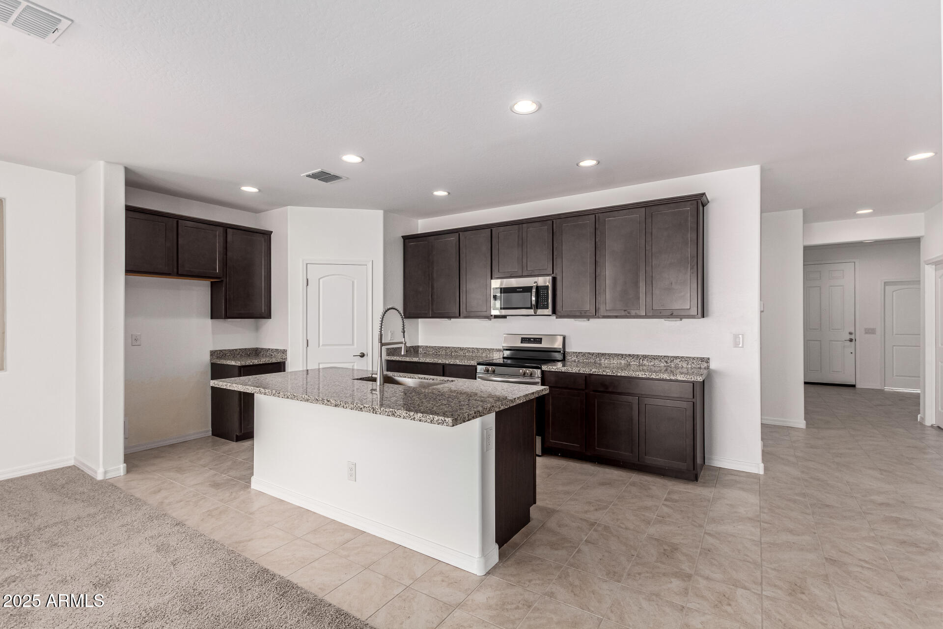 24250 W HILTON Avenue