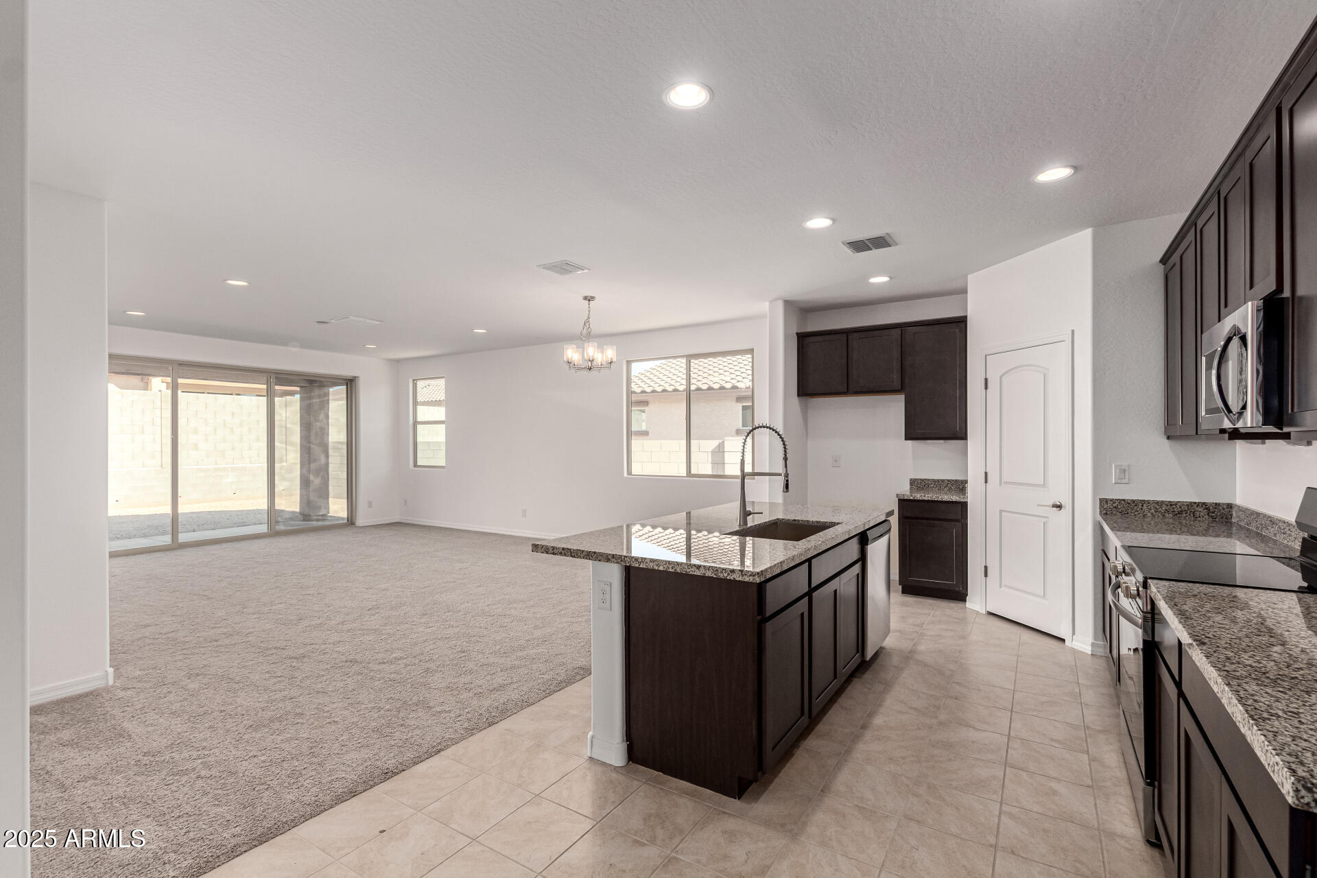 24250 W HILTON Avenue