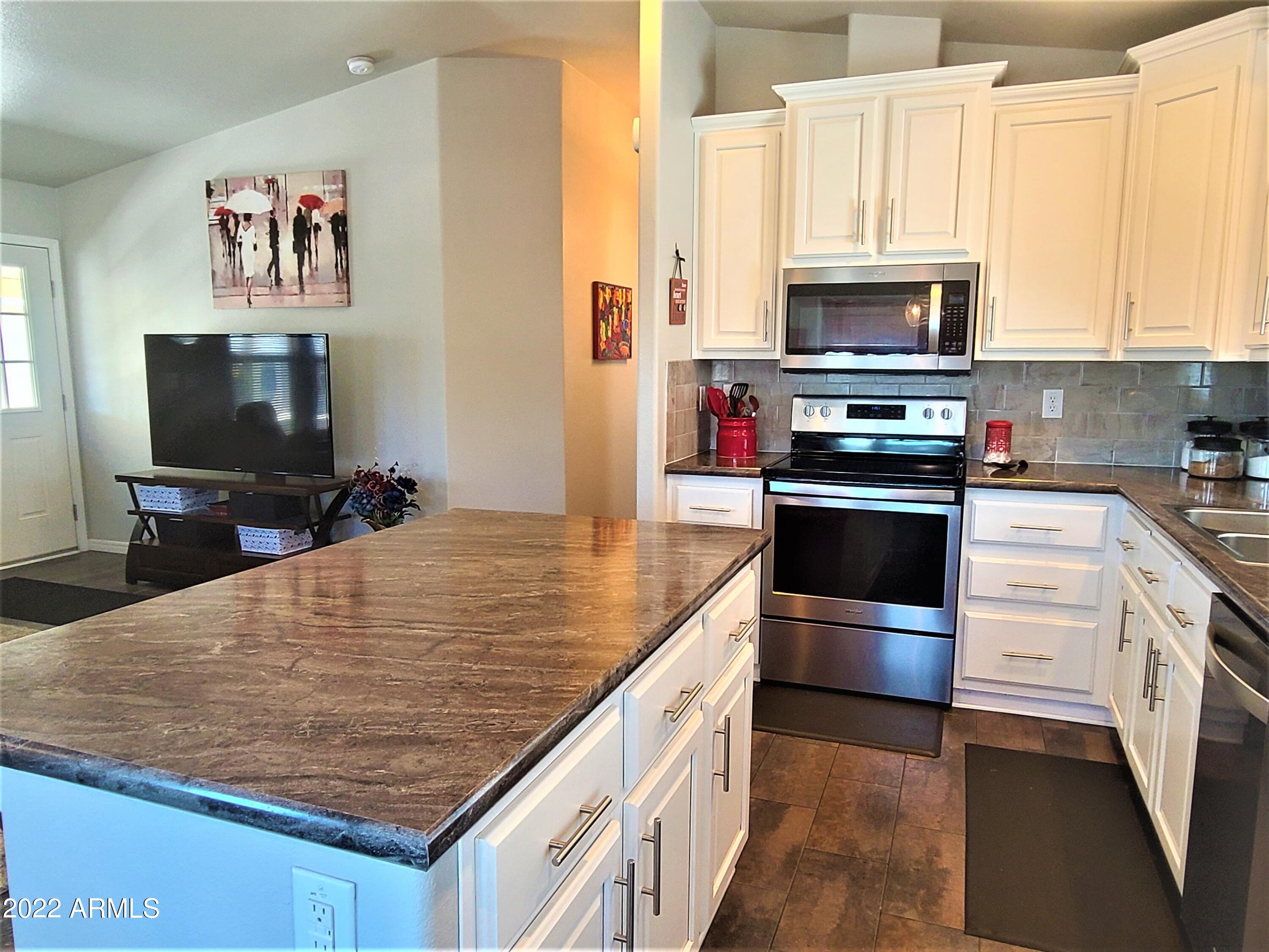 650 N Hawes Road 2869