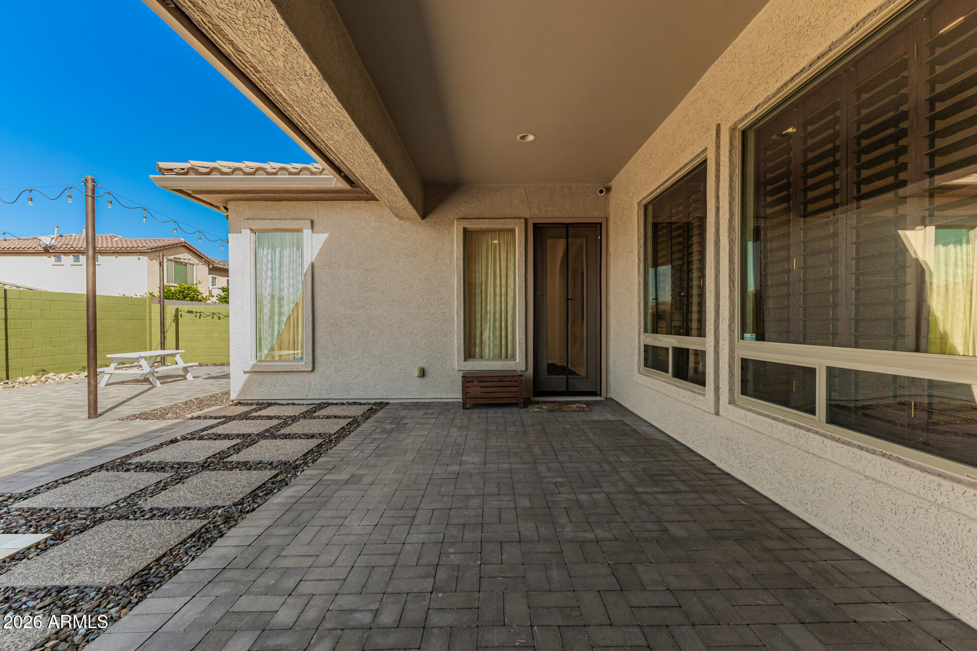 2416 W Kachina Trail