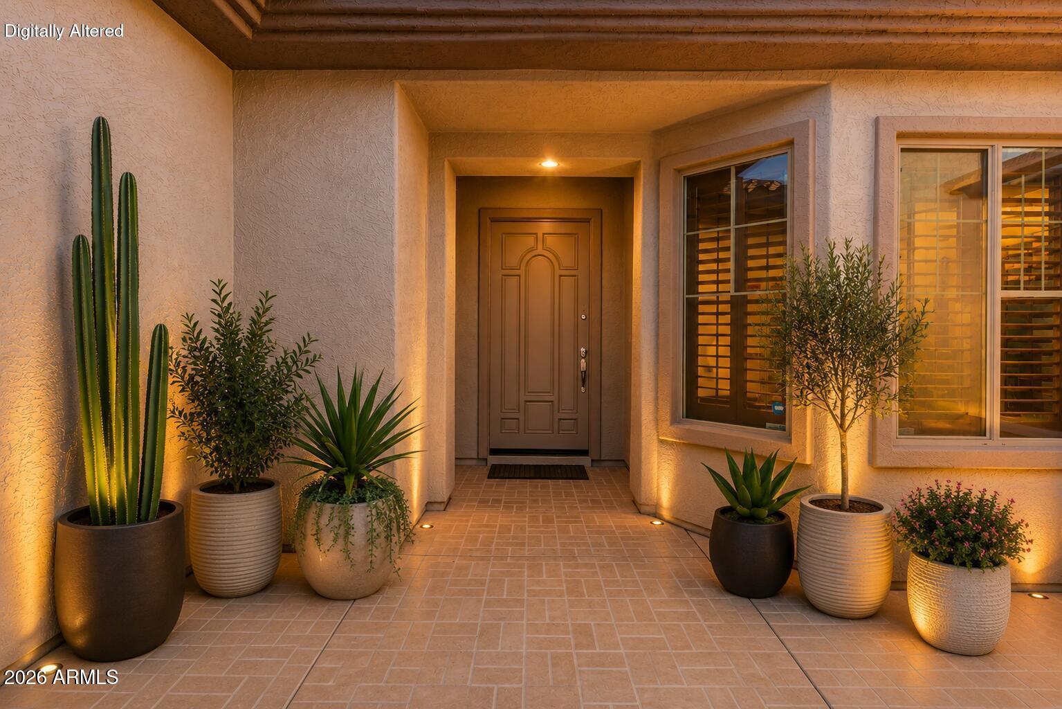 2416 W Kachina Trail