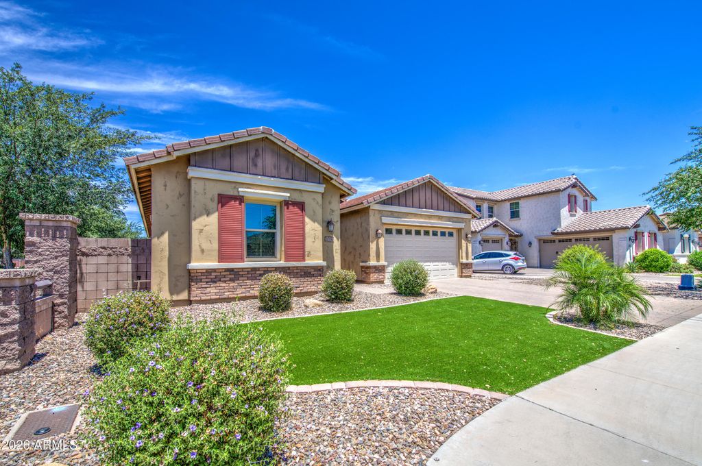 Photo of 20350 E Raven Drive, Queen Creek, AZ 85142 (MLS # 7041622)