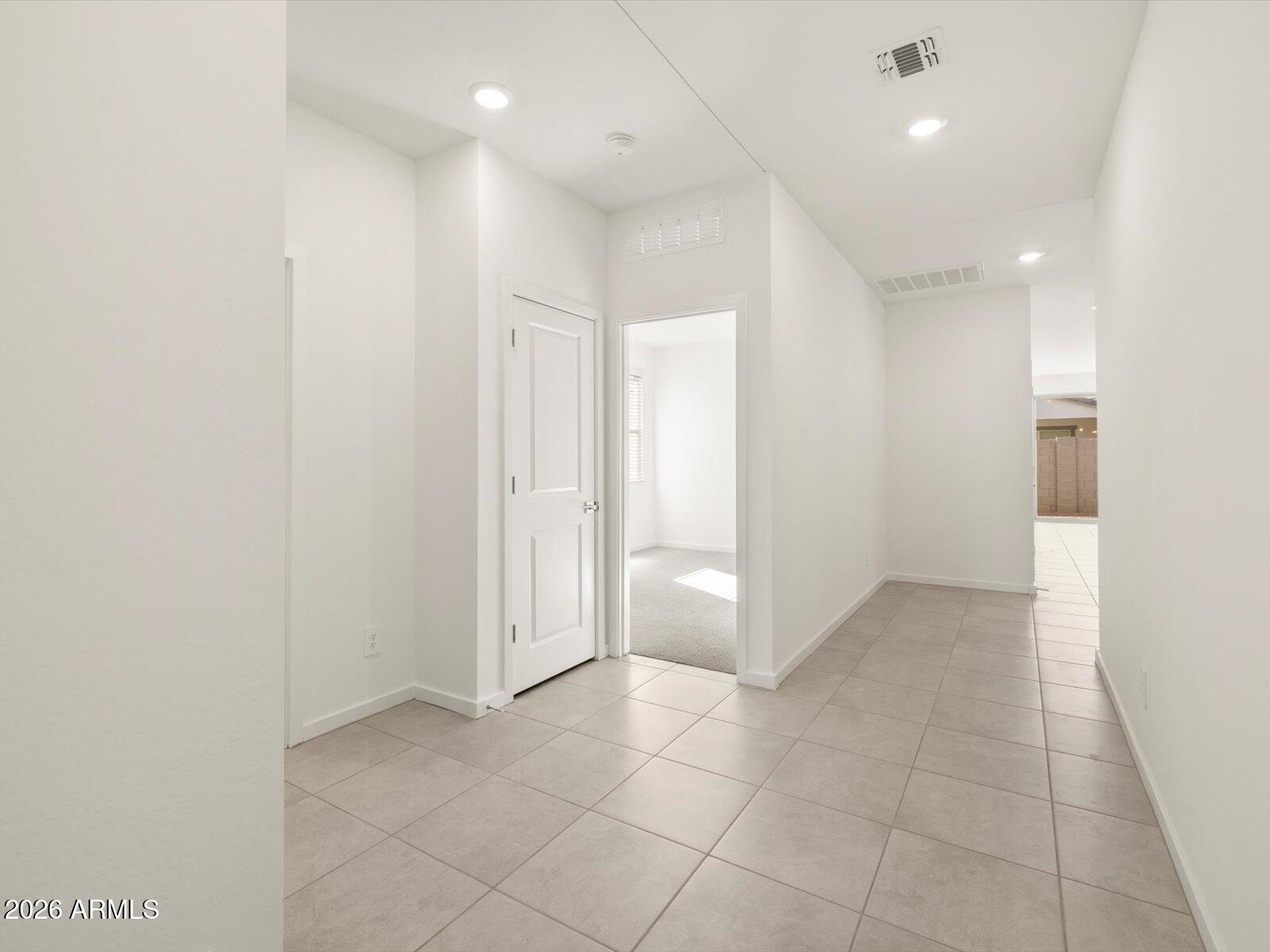 15828 W COTTONTAIL Lane