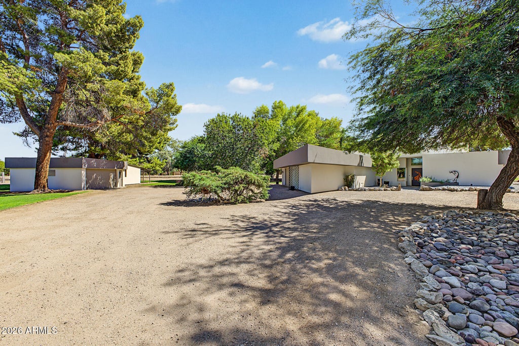 Photo of 1535 E Gunstock Circle, Chandler, AZ 85286 (MLS # 7088837)