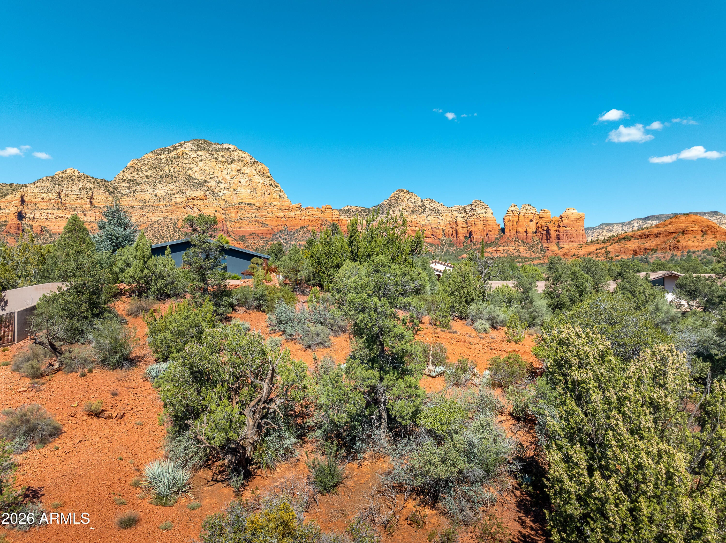 2260 E Mule Deer Road .