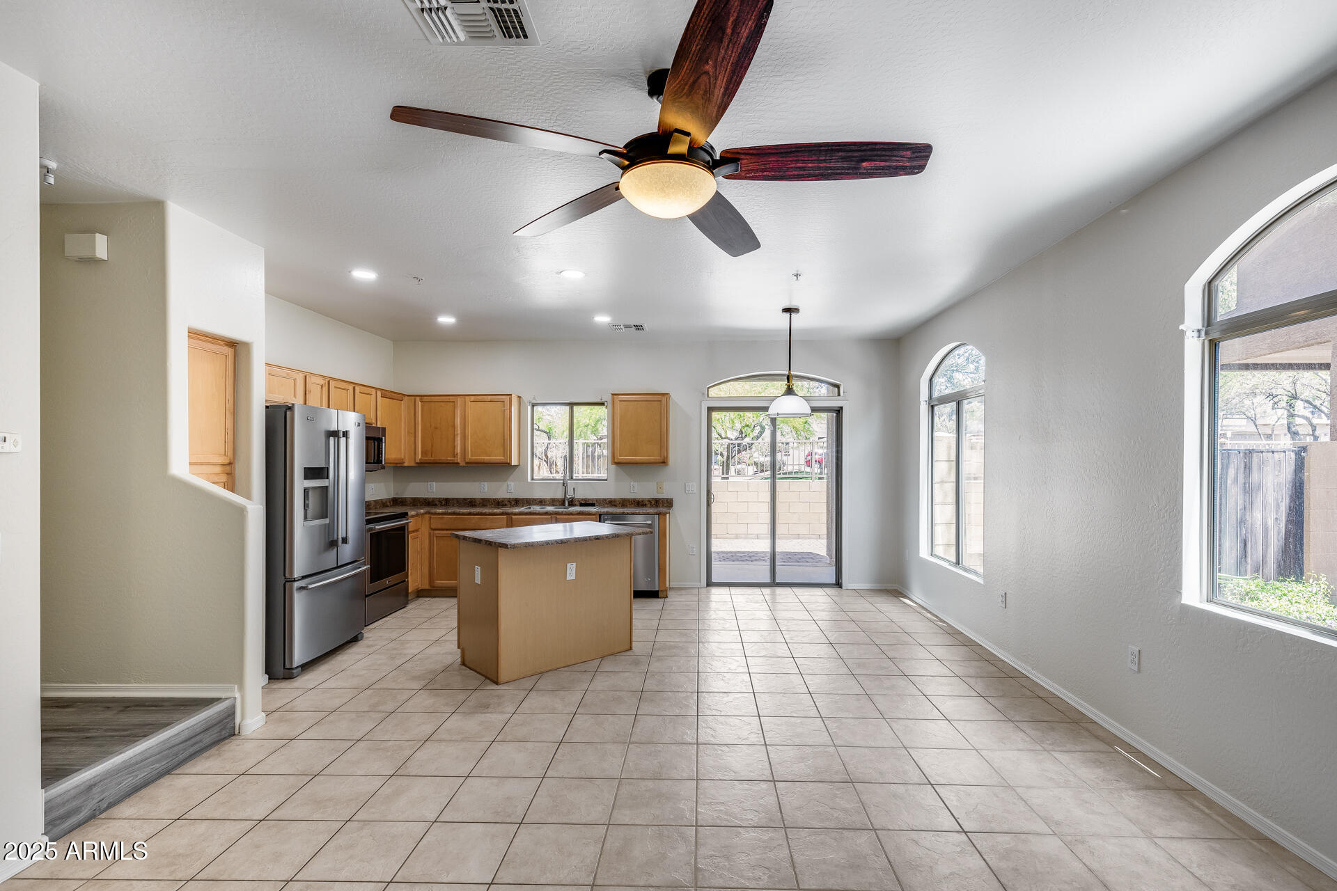 2250 E DEER VALLEY Road 24