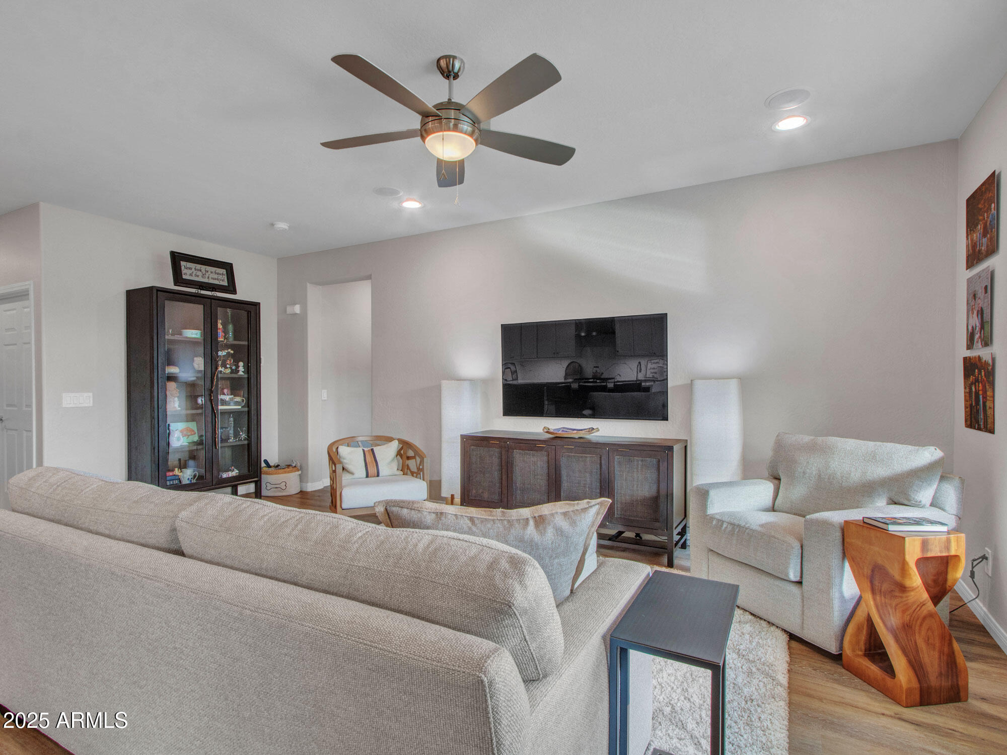 Goodyear, Arizona 85338, United States, 2 Bedrooms Bedrooms, ,2 BathroomsBathrooms,Residential,Pending,12669