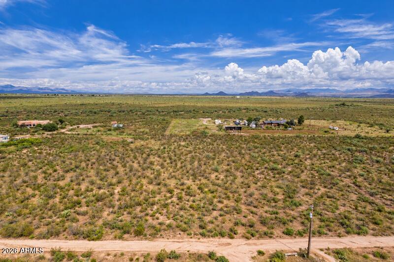 4 acres E CONESTOGA Trail -
