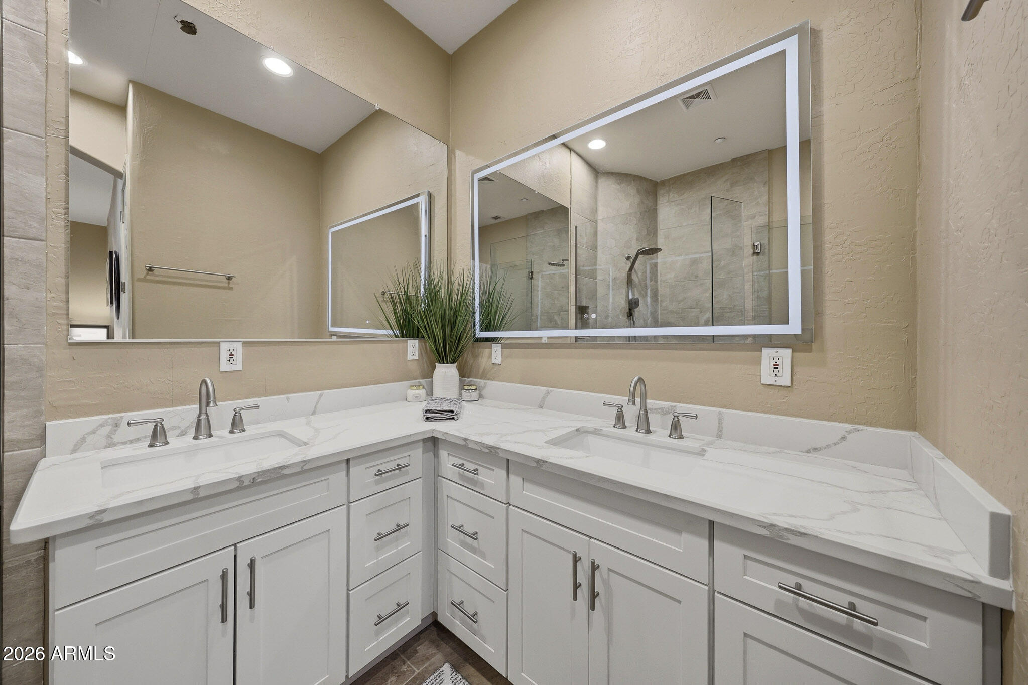 ANTHEM COUNTRY CLUB - Residential