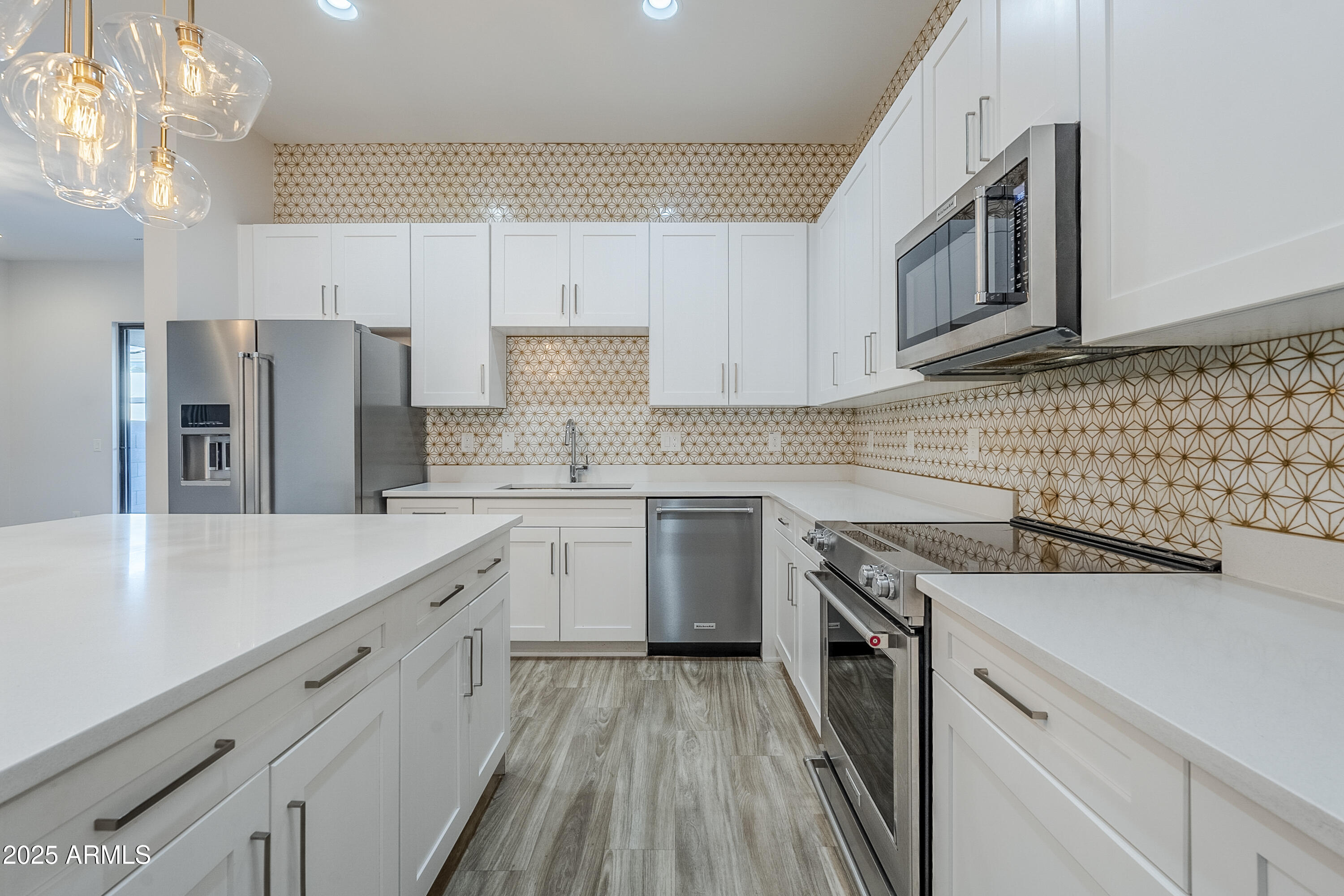 3128 E CHERYL Drive