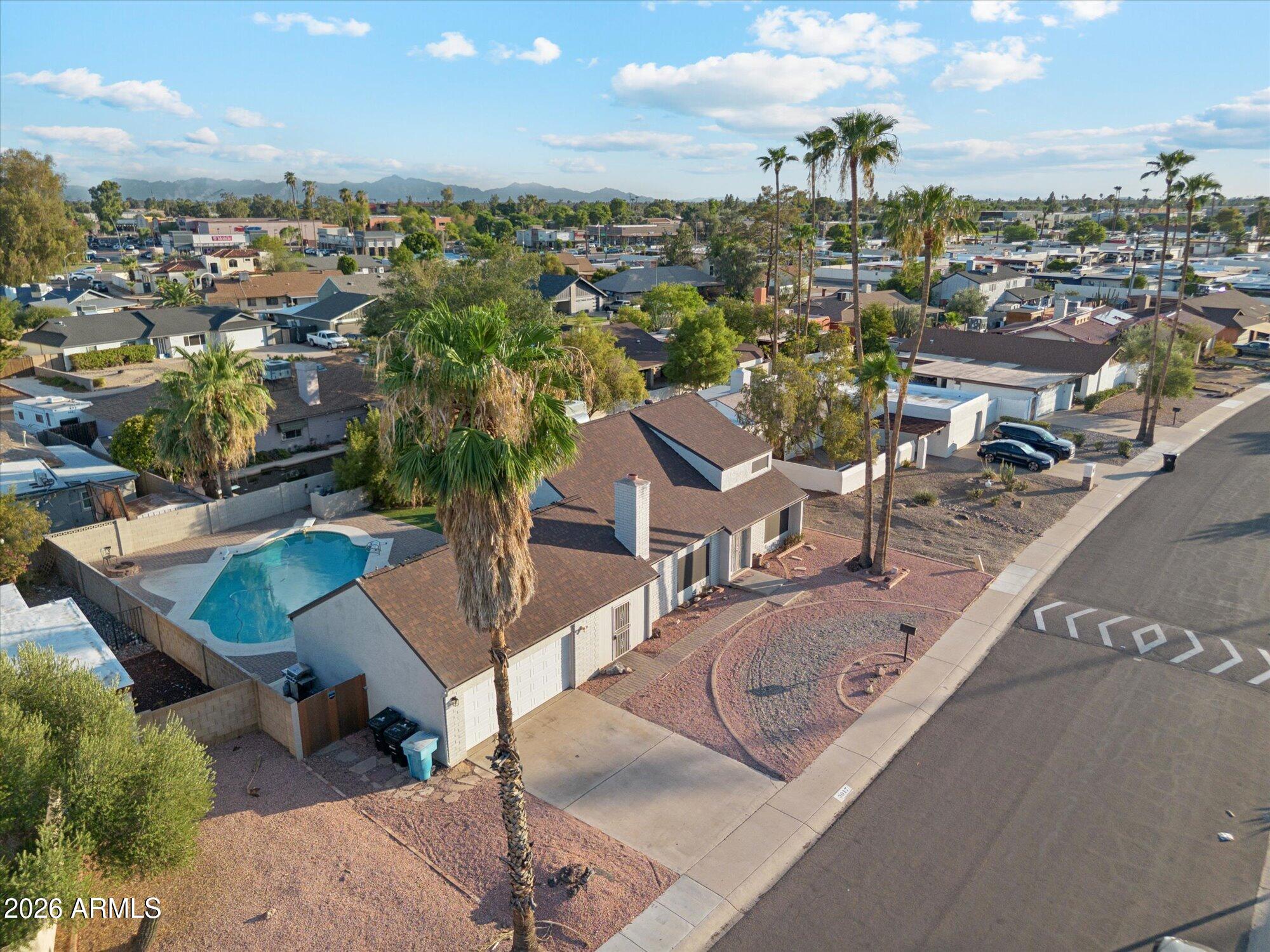 3017 W SAHUARO Drive