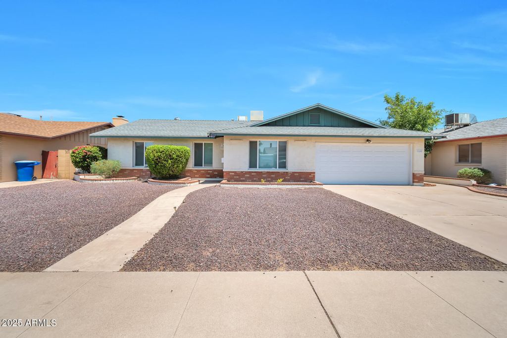 Photo of 1644 E Broadmor Drive, Tempe, AZ 85282 (MLS # 6914625)