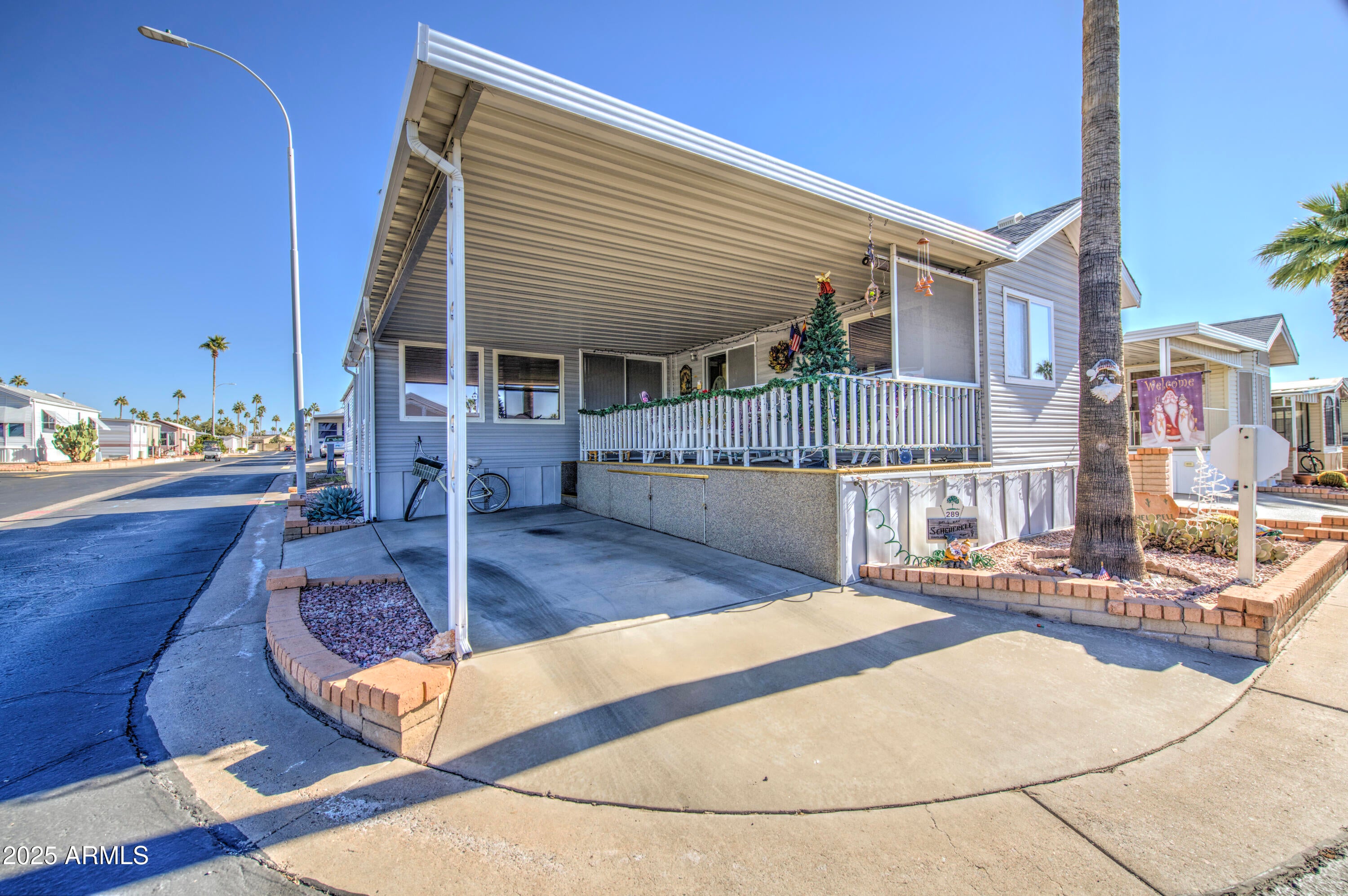 111 S GREENFIELD Road 289