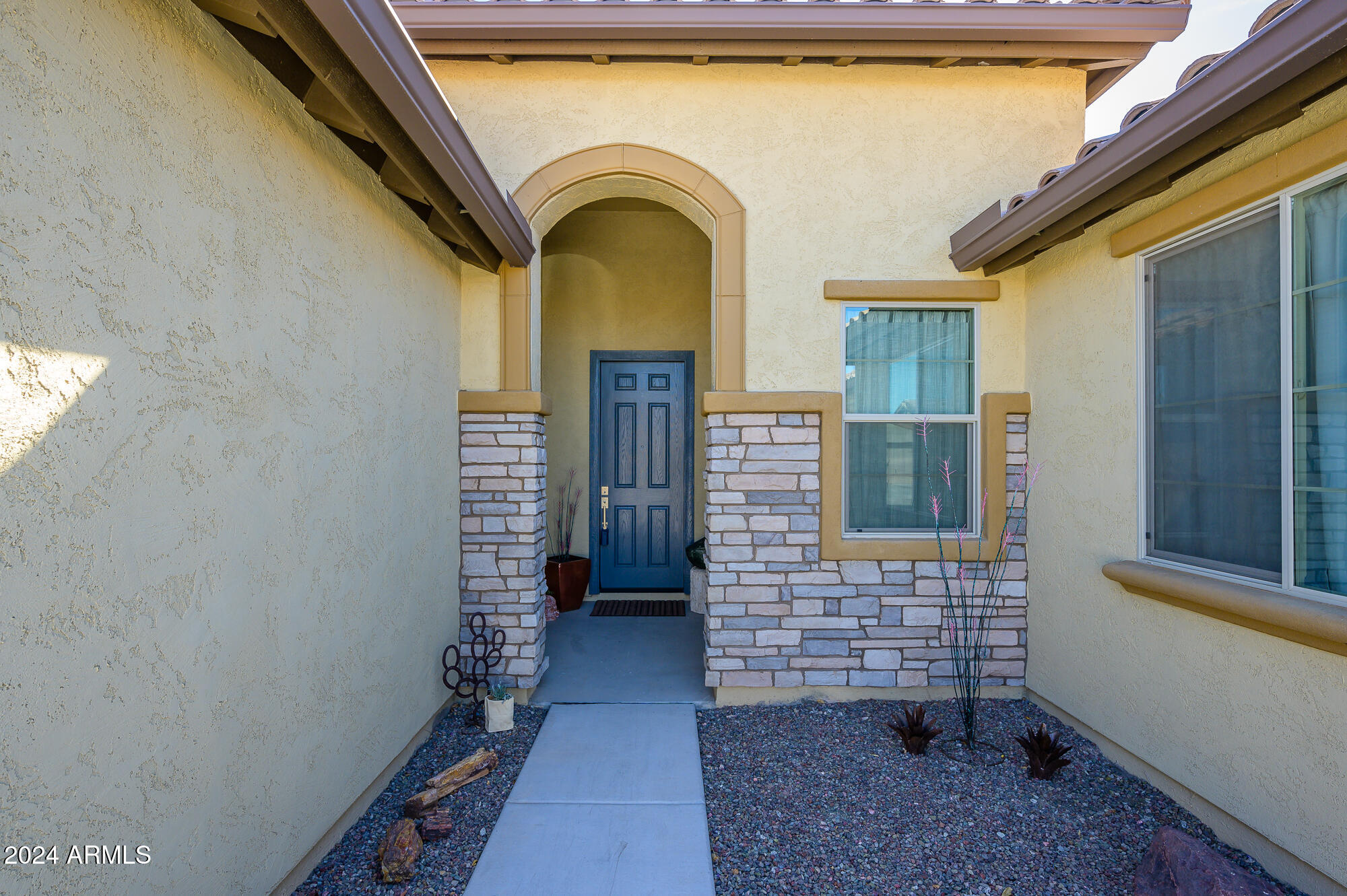 18387 W BROOKWOOD Drive