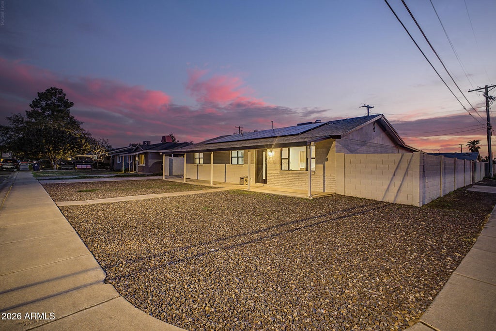Photo of 1006 S Siesta Lane, Tempe, AZ 85281 (MLS # 7072069)