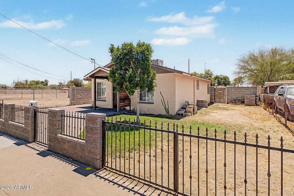 Photo of 67 E Kesler Lane, Chandler, AZ 85225 (MLS # 7023277)