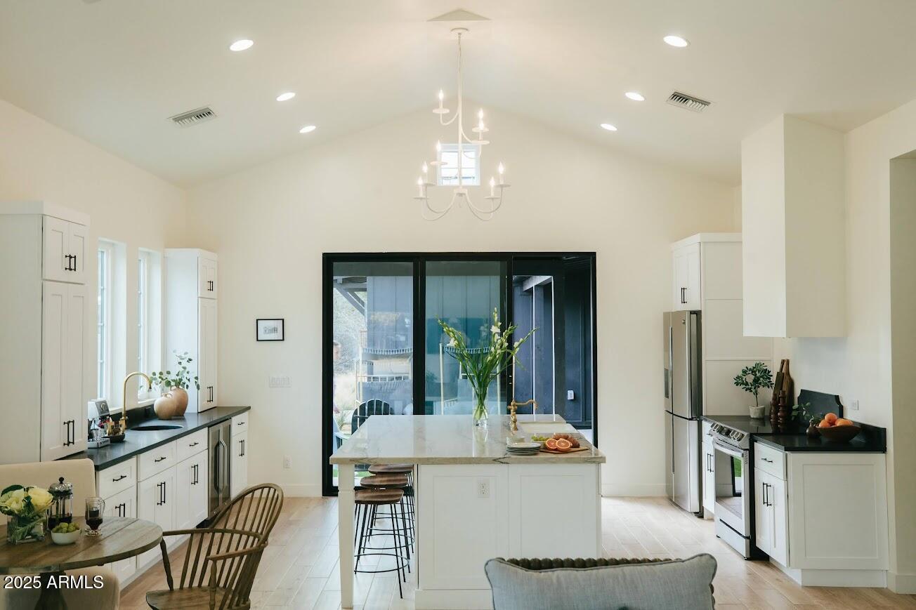 419 W 11TH Street