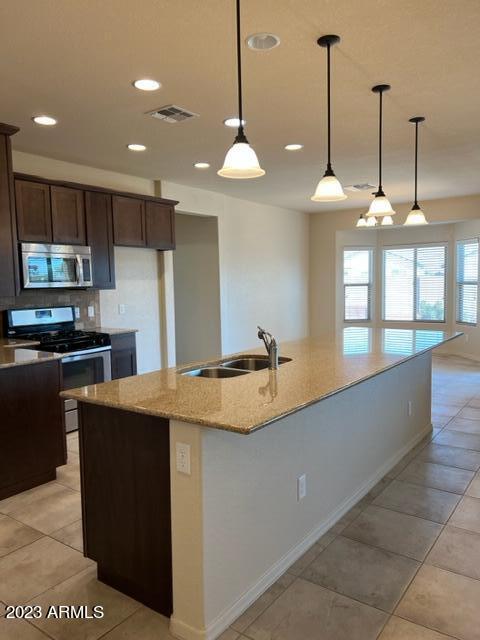 ESTATES AT HOLIDAY - Residential
