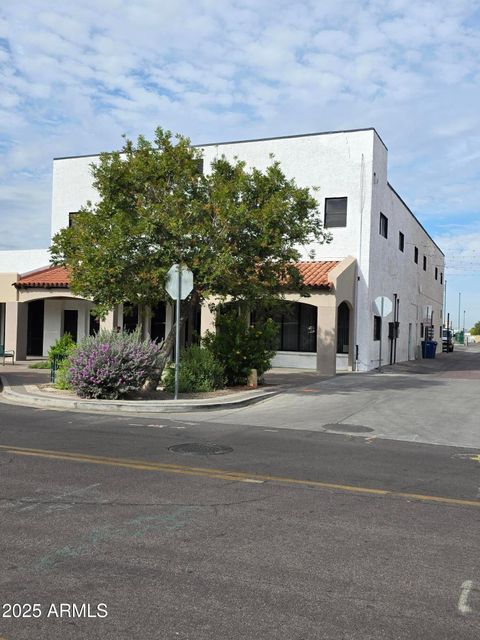 20 S MACDONALD -- Mesa AZ 85210