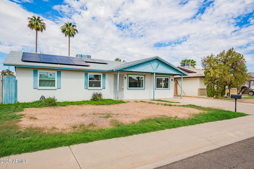 Photo of 4546 W Sanna Street, Glendale, AZ 85302 (MLS # 6931641)