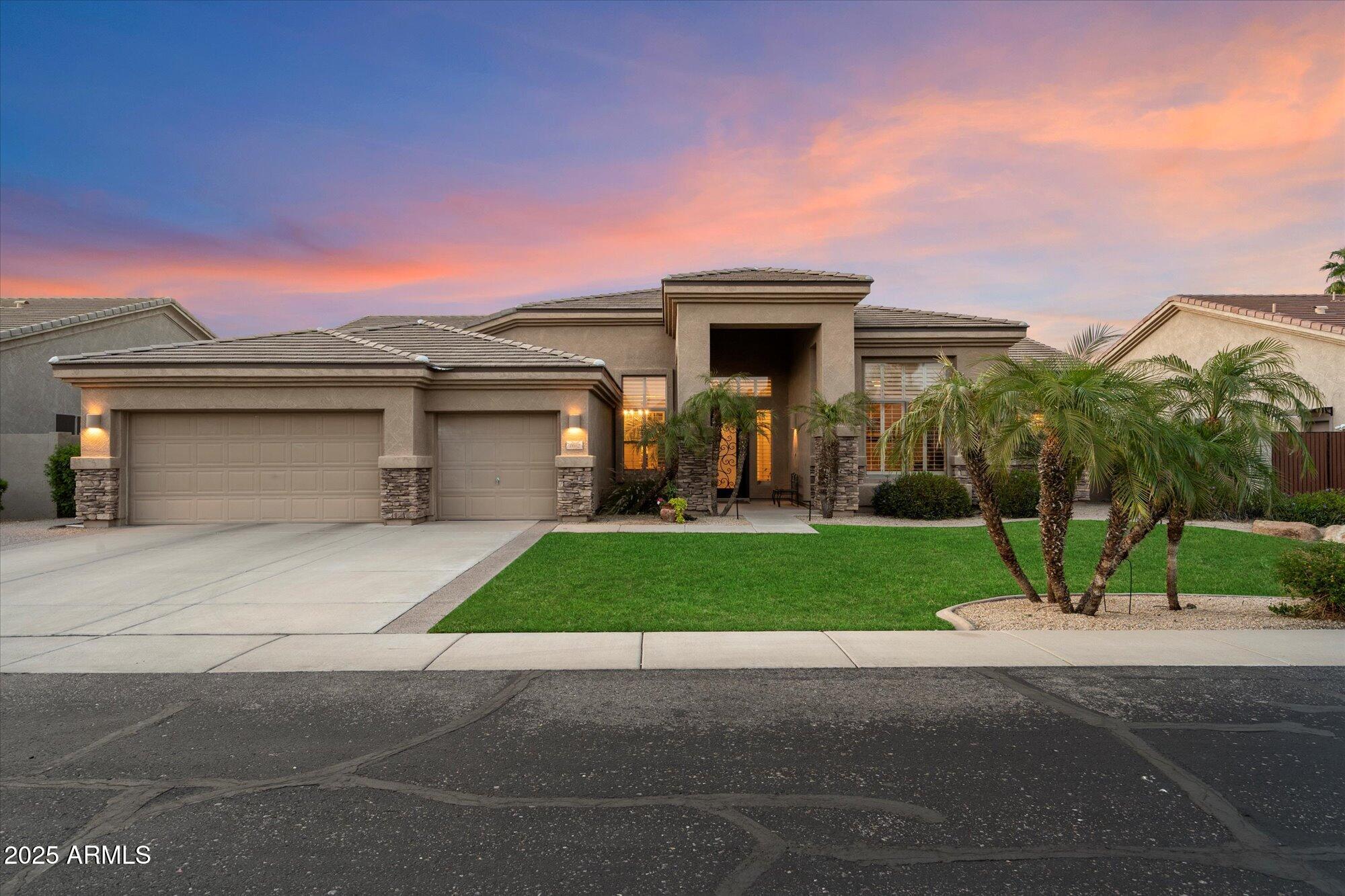 1082 W THOMPSON Way