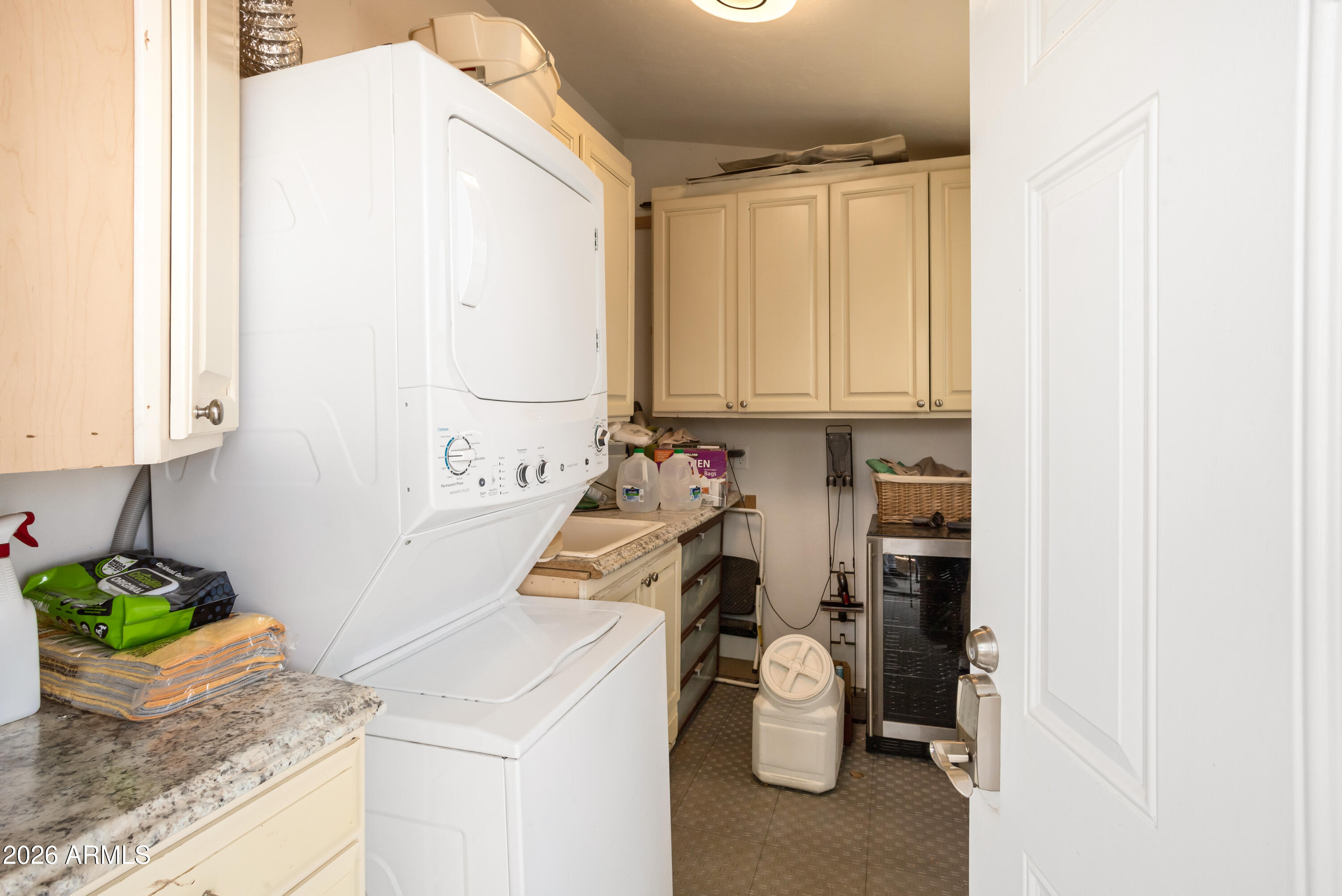 N2SENENE EXC THEW W16.5' THEREOF SEC28-23-22 4.875AC - Residential