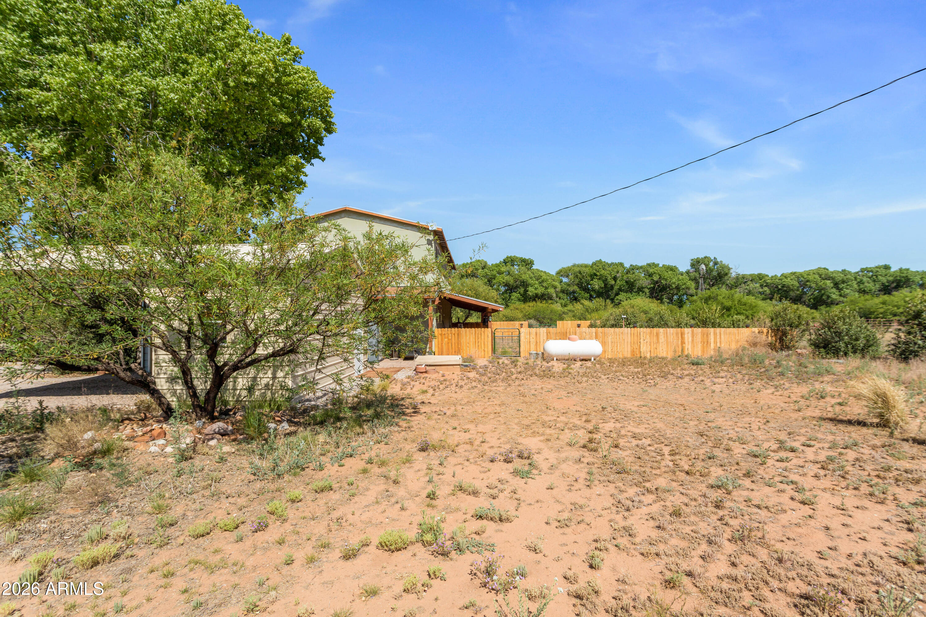 N2SENENE EXC THEW W16.5' THEREOF SEC28-23-22 4.875AC - Residential