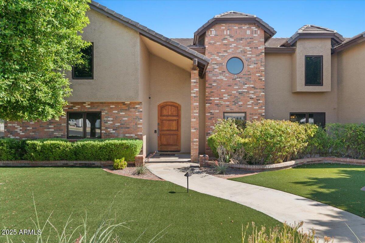 4019 E Hackamore Circle