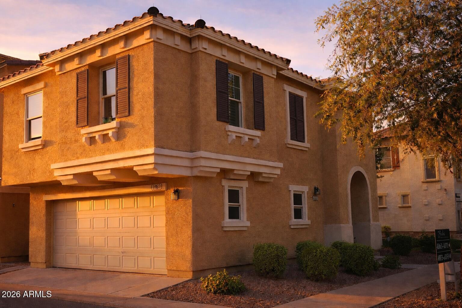 4063 E WINDSOR Drive