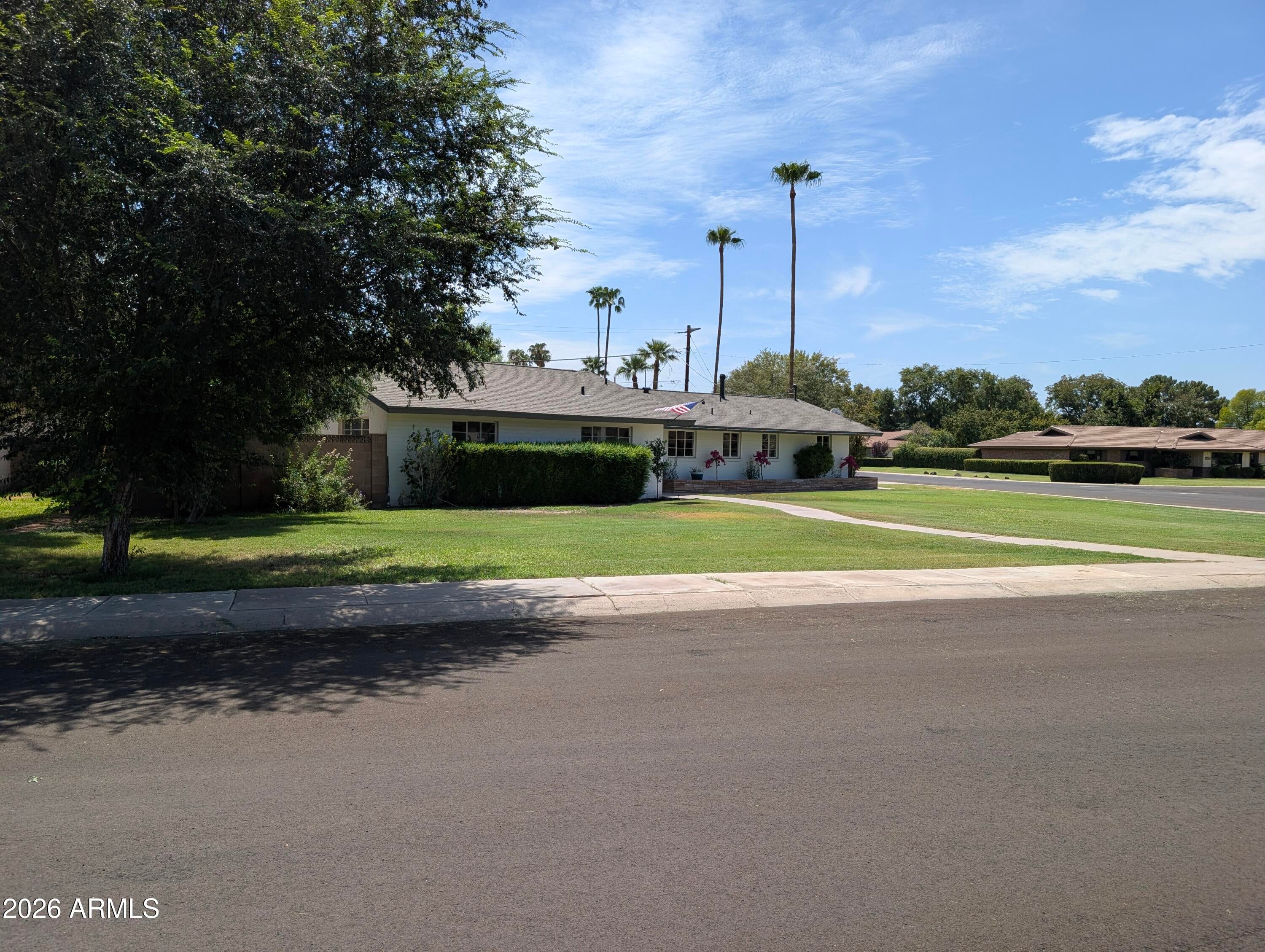 5741 W HARMONT Drive