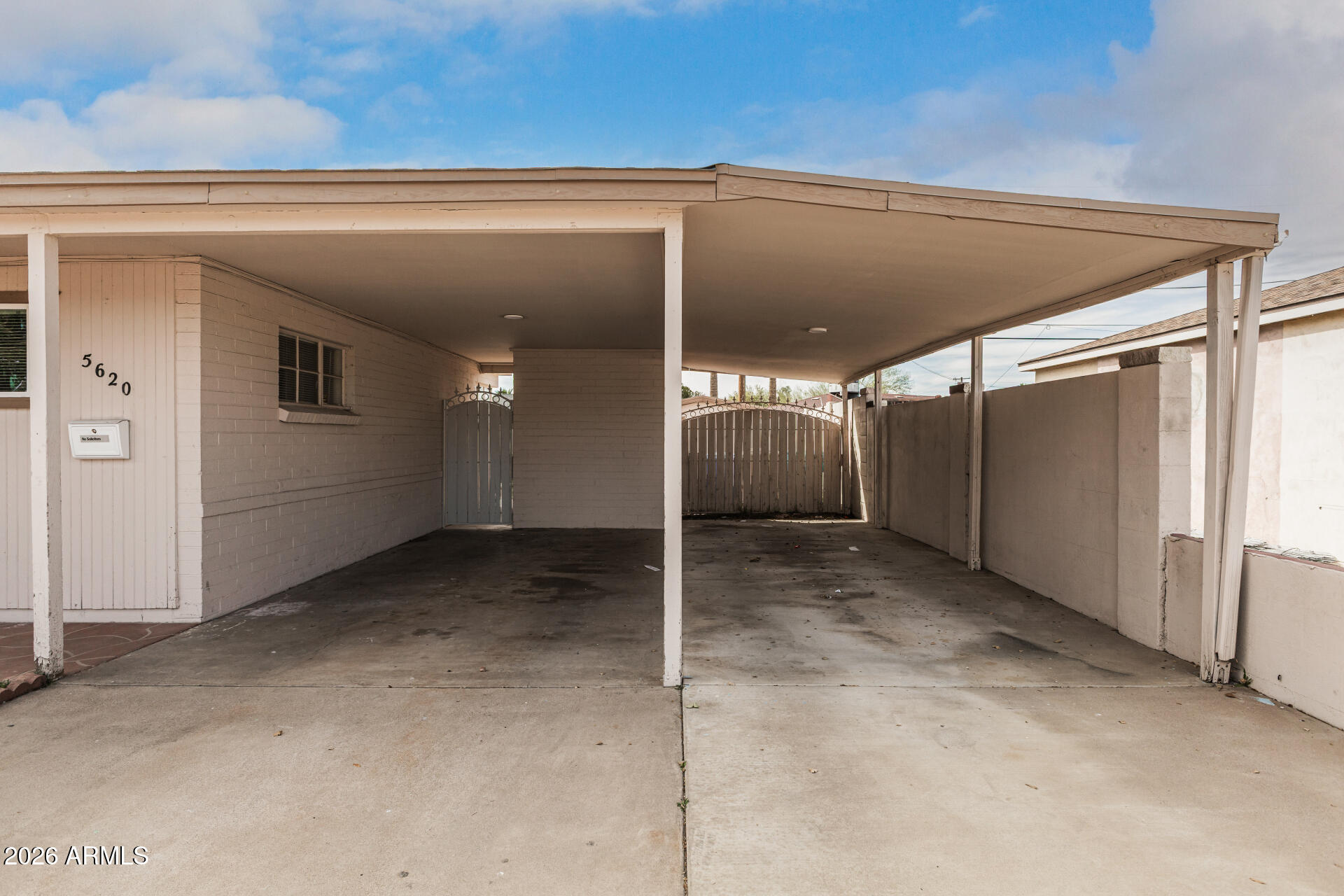 5620 N 19TH Avenue NW