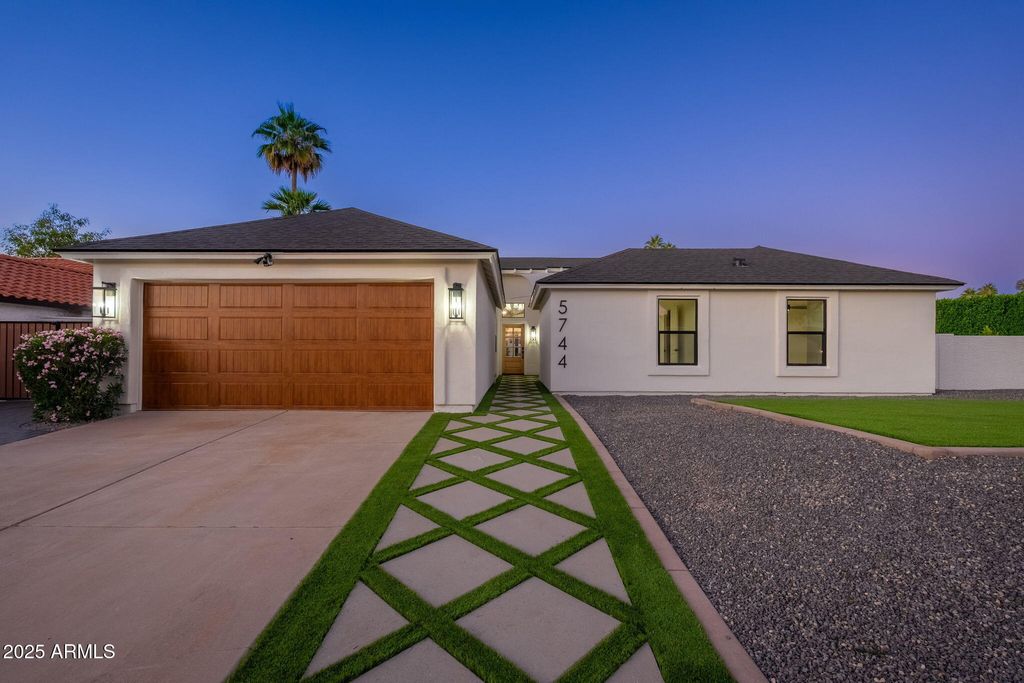 Photo of 5744 E Marconi Avenue, Scottsdale, AZ 85254 (MLS # 6943460)