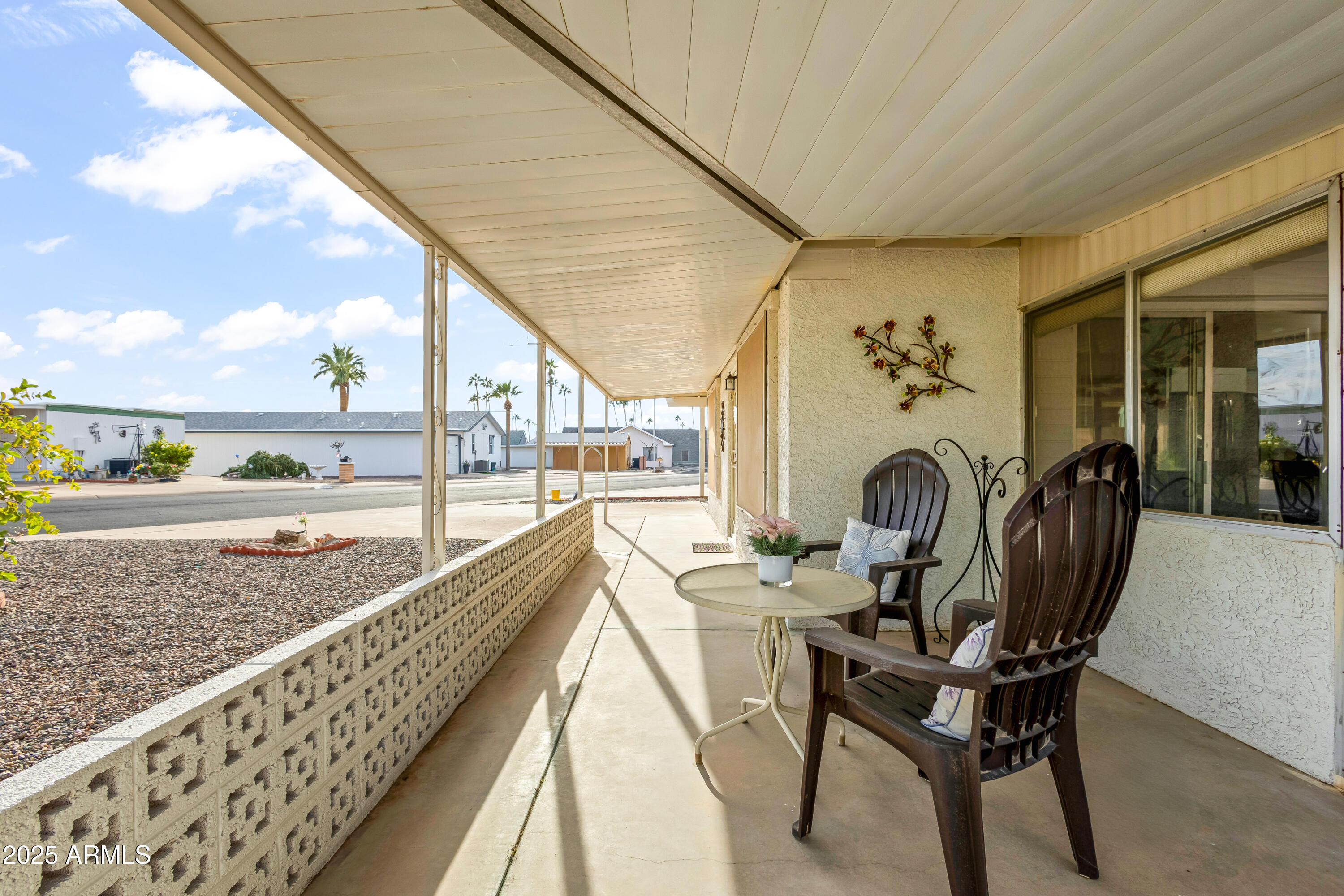 5808 E LAWNDALE Street