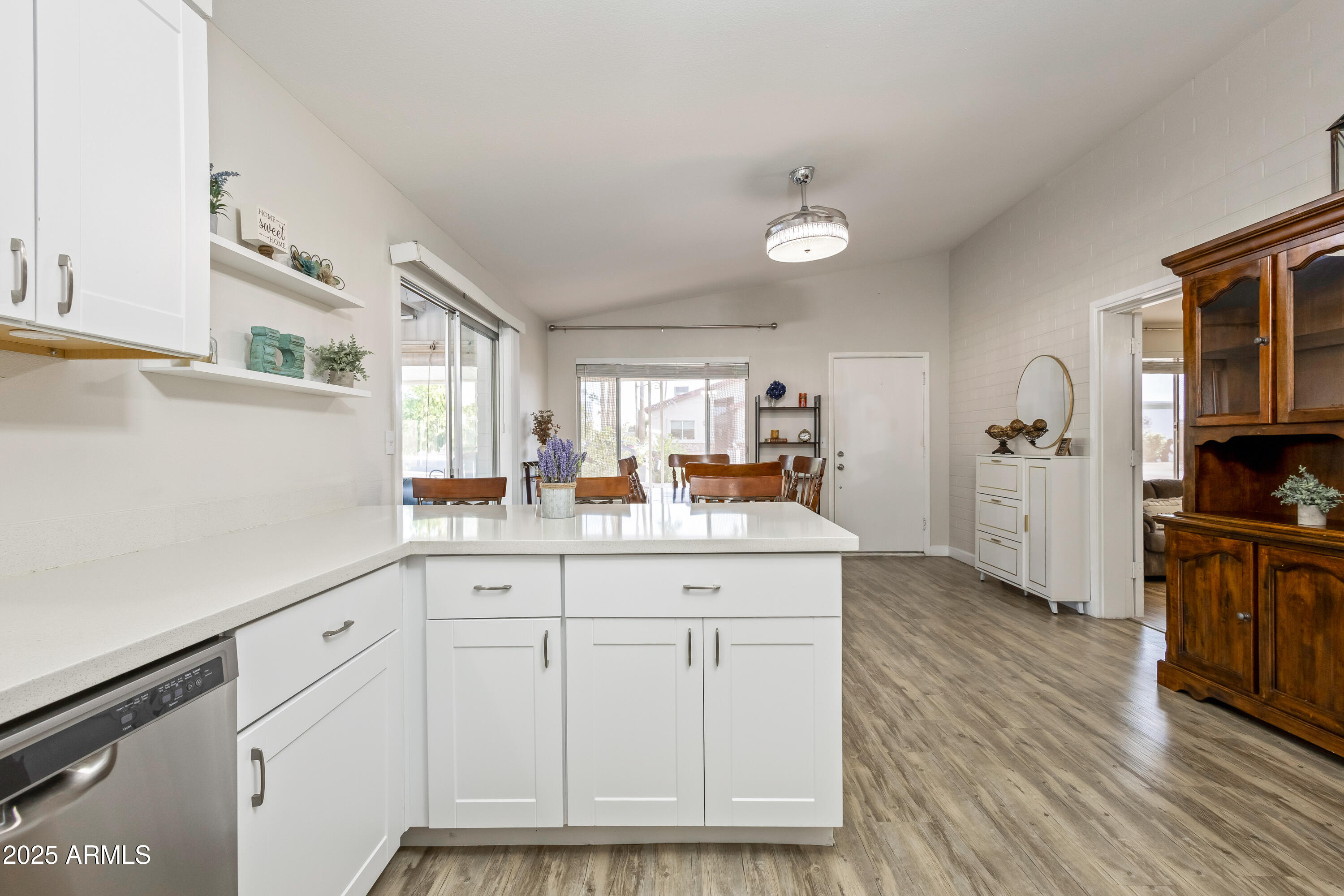 5808 E LAWNDALE Street