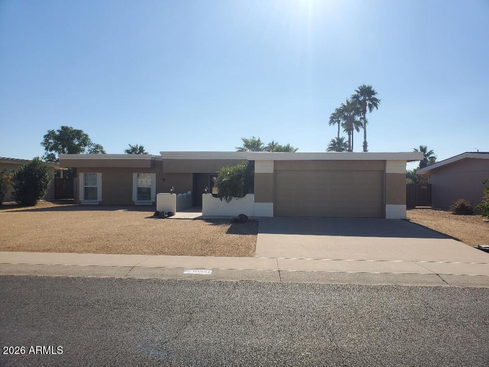 10841 W ACACIA Drive