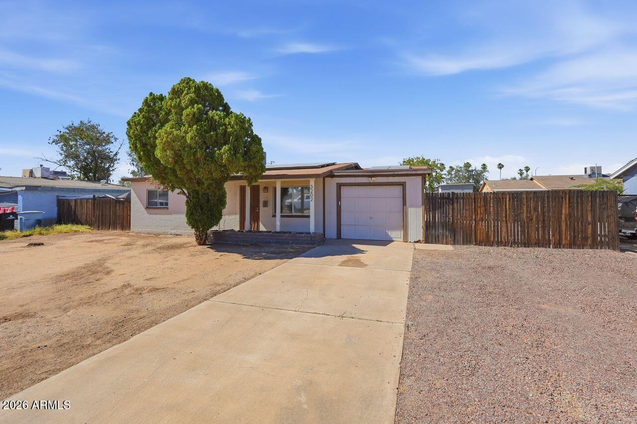 3202 W ACAPULCO Lane
