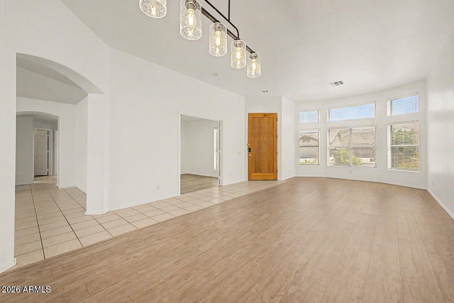 1320 E COTTONWOOD Lane