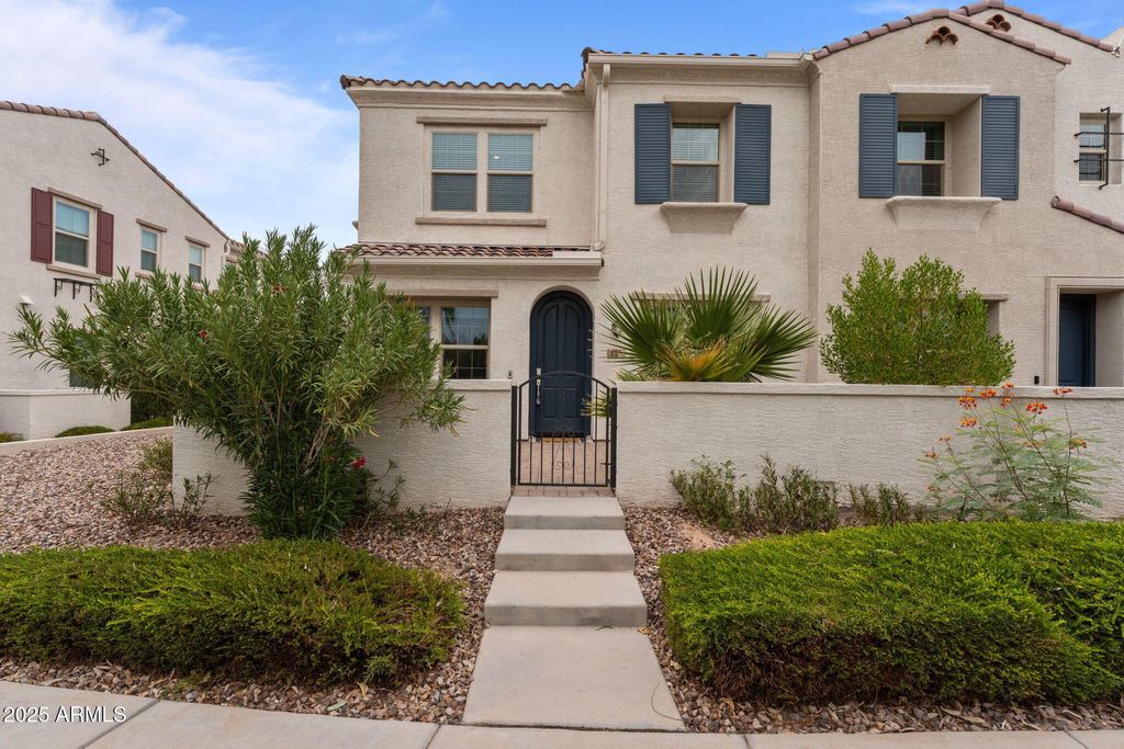 Photo of 4077 S Sabrina Drive #127, Chandler, AZ 85248 (MLS # 6914713)