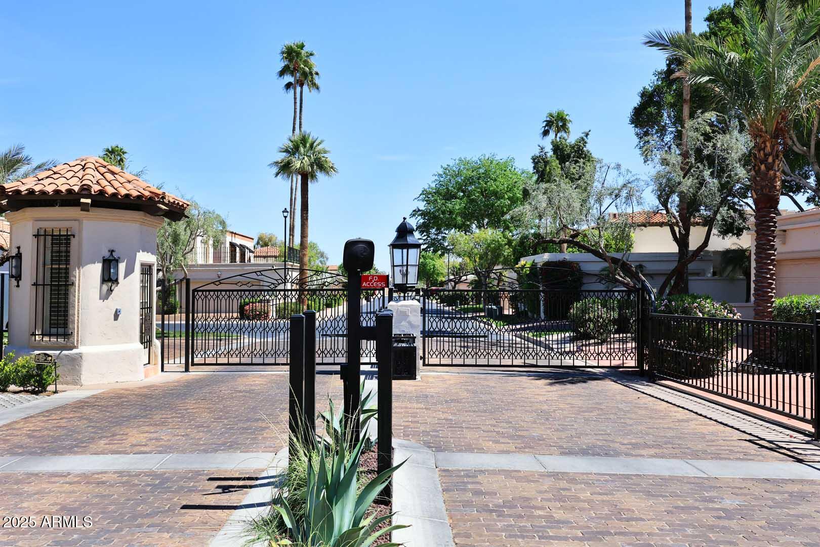 6701 N SCOTTSDALE Road 20