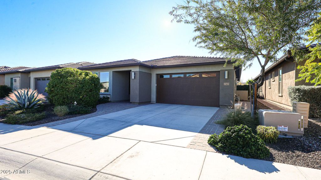 Photo of 13421 W Duane Lane, Peoria, AZ 85383 (MLS # 6957314)