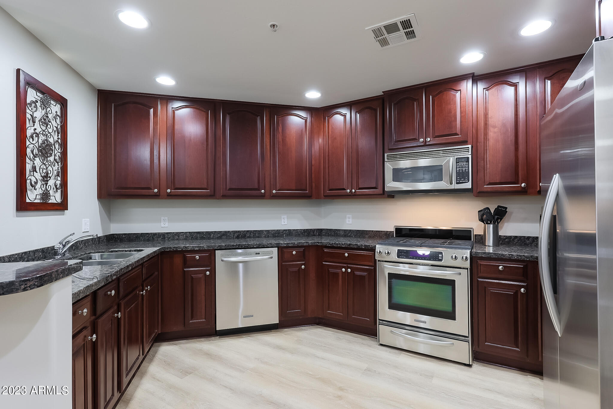 5350 E DEER VALLEY Drive 4430