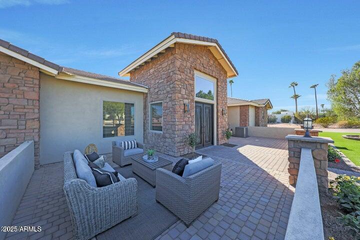 6615 E SHEA Boulevard