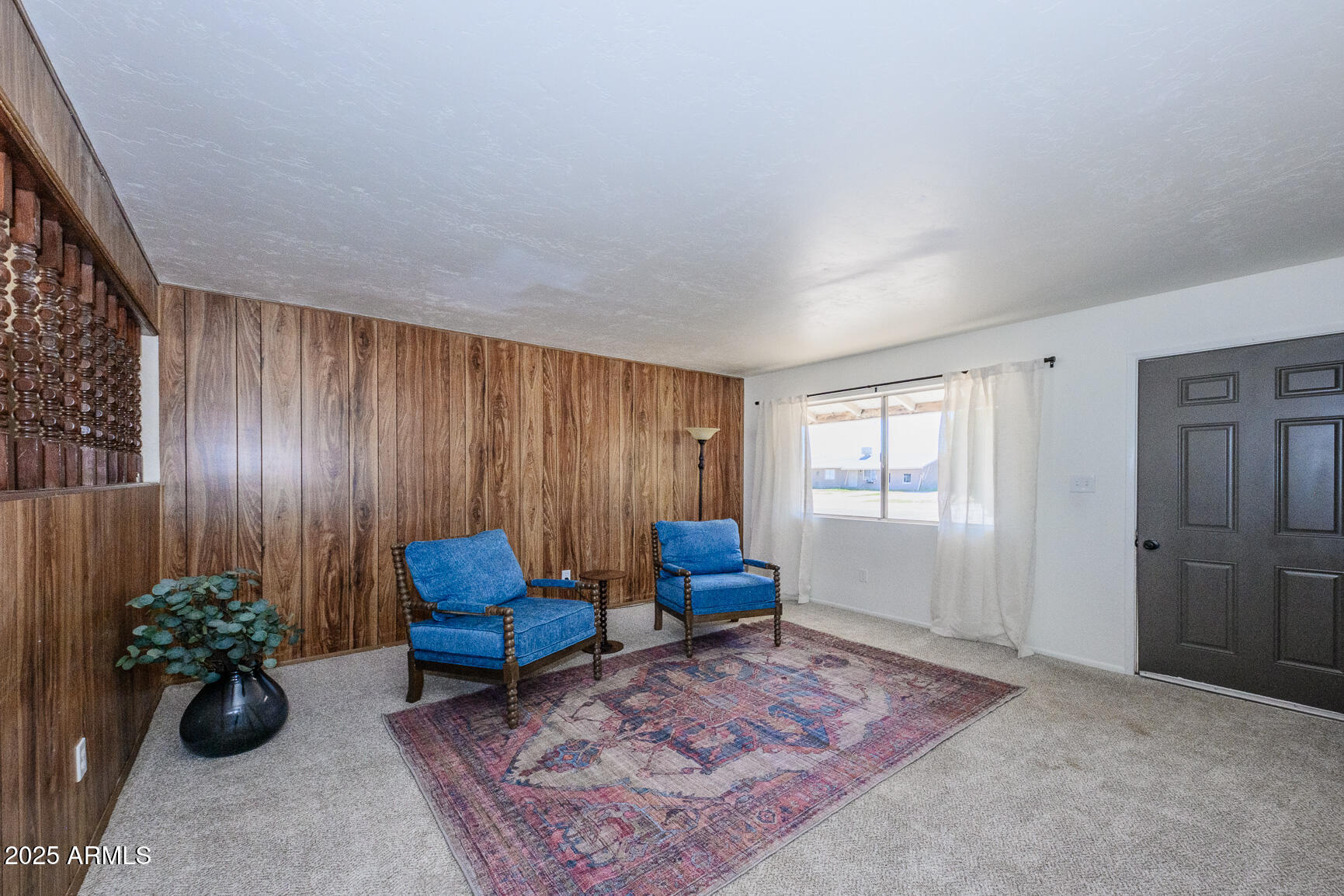 785 E COUNTRY CLUB Drive